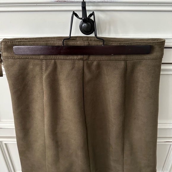 ANTHROPOLOGIE MAEVE Ladies Women Size 4 Olive Green Faux Suede Skirt - Picture 3 of 6